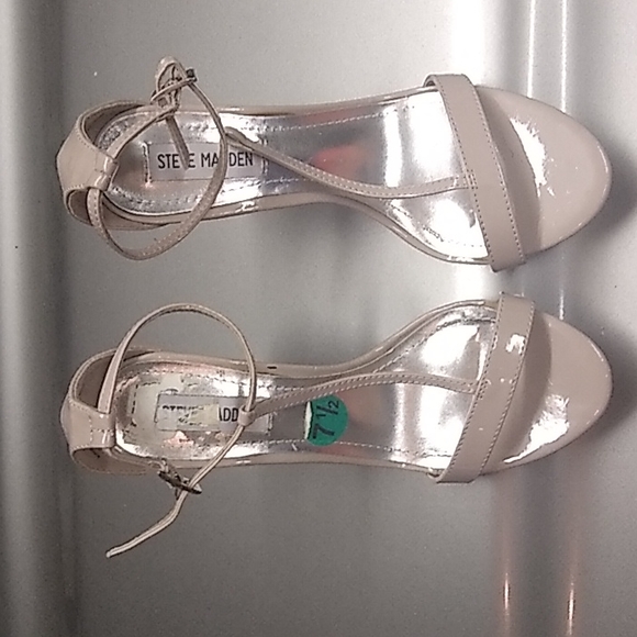 Heels - Picture 1 of 2